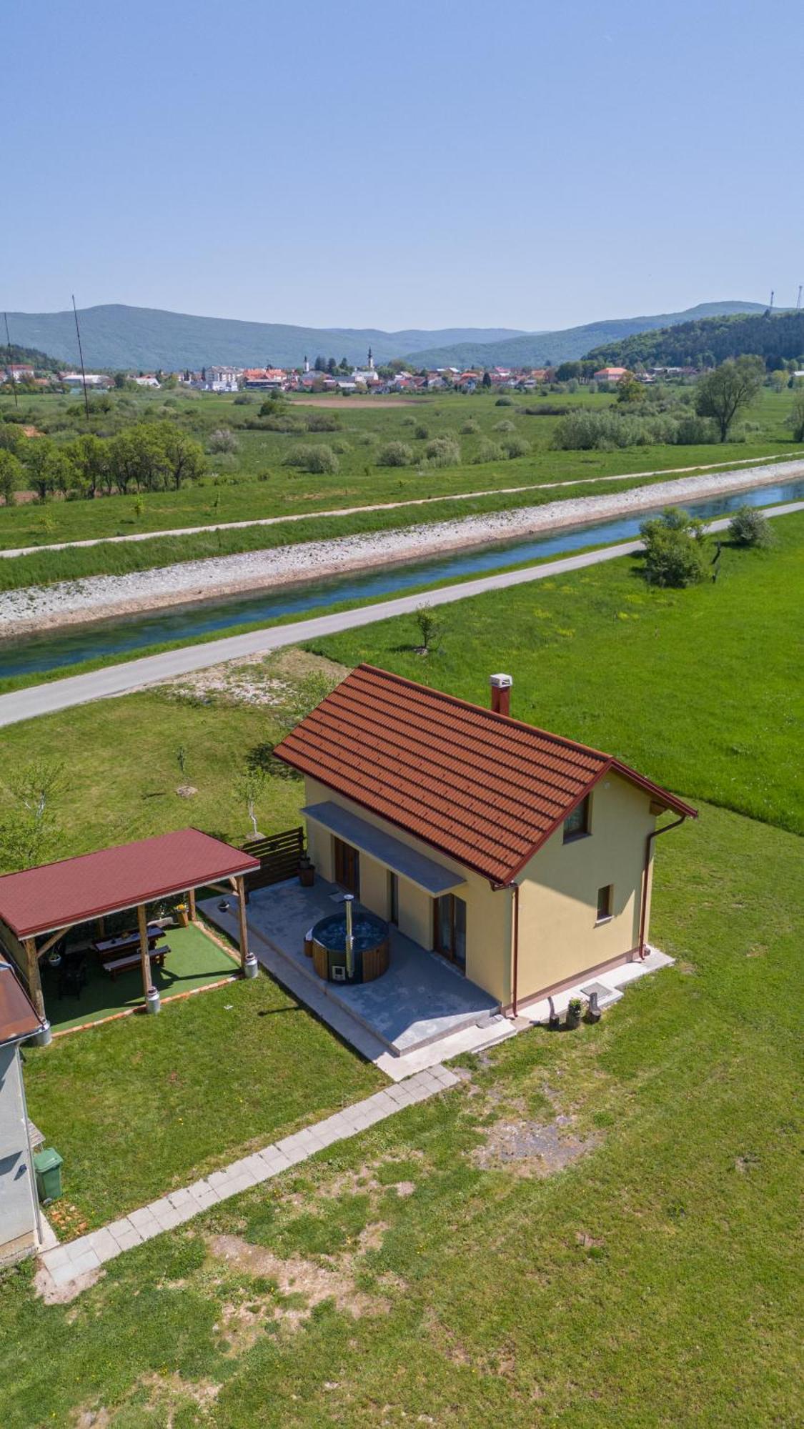 Kuca Trota - Sauna, Hot Tub Otočac Exteriör bild